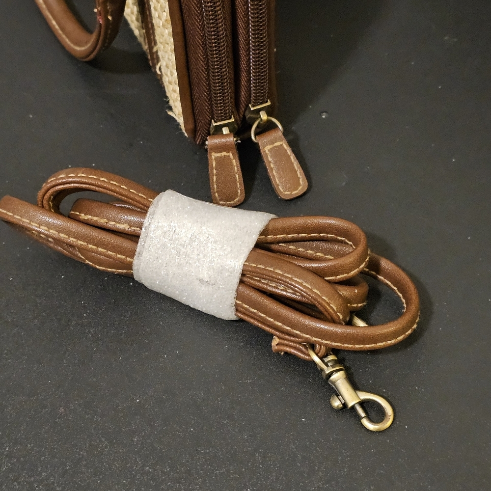 Woven hand held / crossbody wallet purse by Connections - Picture 2 of 5